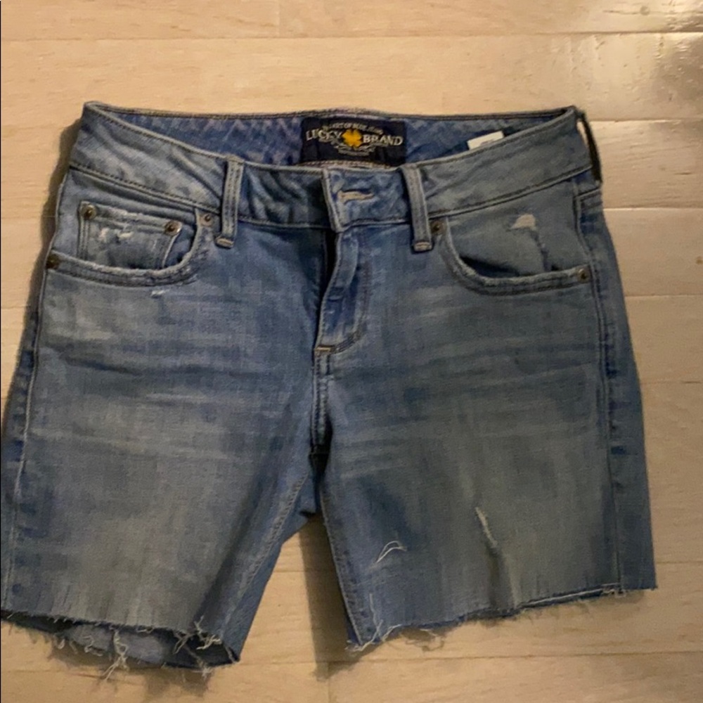 Cut off shorts